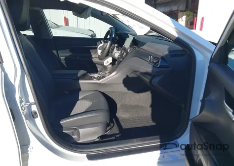 2024 Toyota Camry Se z USA, uszkodzony, nr VIN 4T1G11BK4RU119610